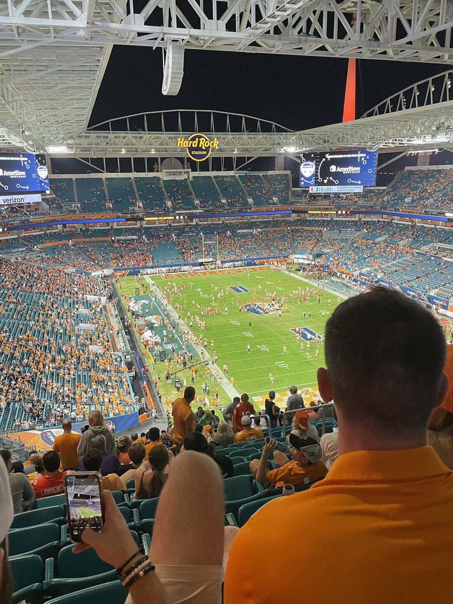 BrendaDale74's tweet photo. Section 308 Row 29  #CapitalOneContest #CapitalOneOrangeBowl https://t.co/PlWxi7oxgr