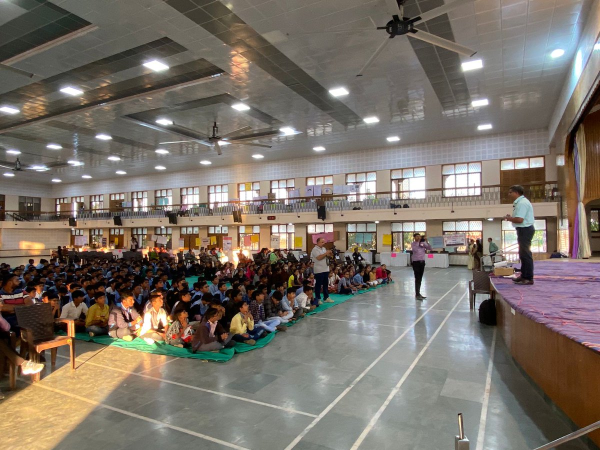 RscBhuj's tweet photo. Got chance to interact with 400+ #childscientists and #guideteachers at District level #Science #Maths and #Environment #fair 2022 organised by #DIETBhuj  on theme of #Technology and #Toys https://t.co/JPM7fpb7y5