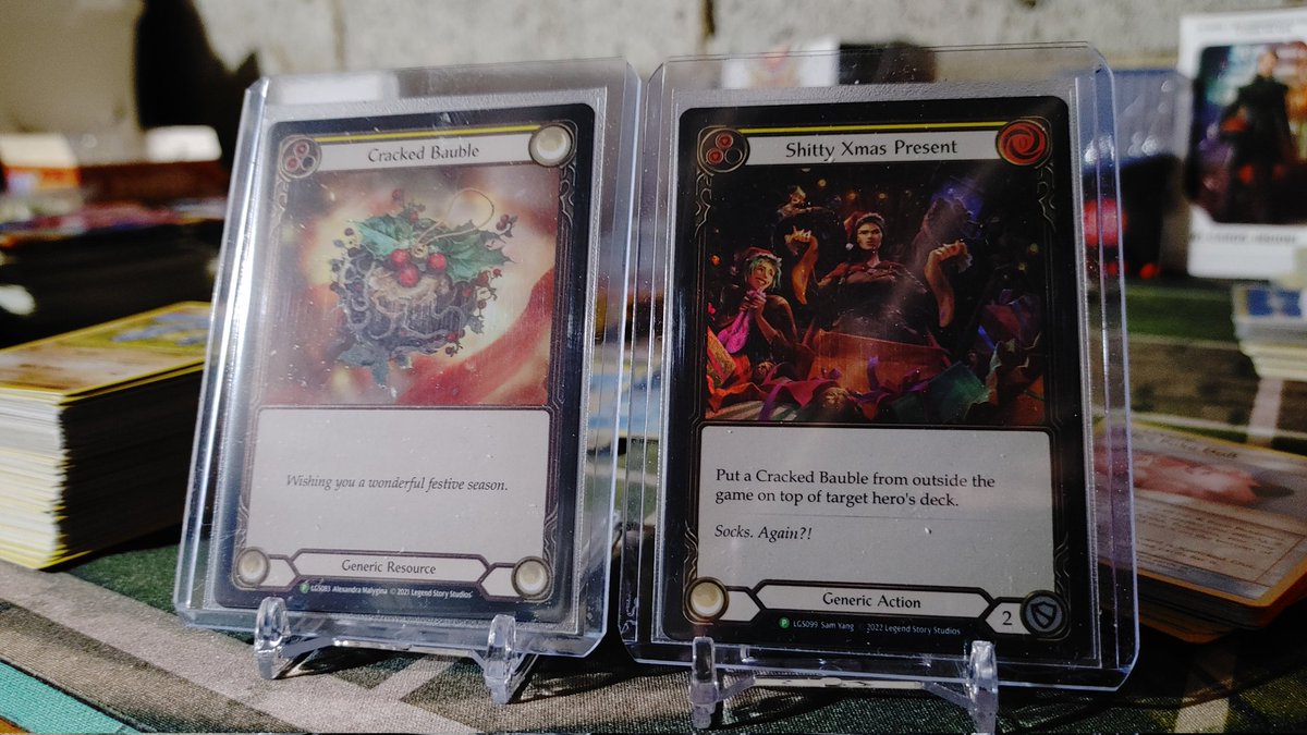 YourMoveEbby's tweet photo. Nice mail call today. Some @fabtcg Holiday cards and more Soduwoodoo's for my collection.π
@Pokemon
#Pokemon
#FaB
#Soduwoodoo
#CrackedBauble
#ShittyXmasPresent
#SocksAgain https://t.co/ukpd0IrhRf