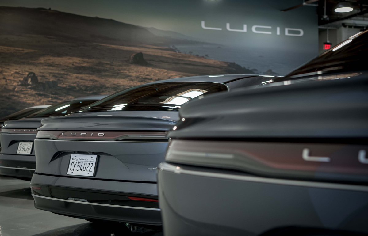 LucidMotors's tweet photo. Pure joy. We’re excited to announce the first deliveries of #LucidAir Pure starting at our Millbrae, CA Studio. A warm welcome to the newest members of the #LucidOwnersClub. https://t.co/T4N704WQdk