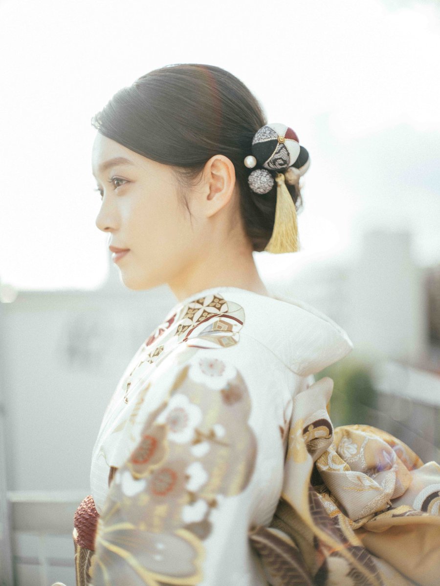 takaishi__akari's tweet photo. 本日、販売終了。

【AKARI TAKAISHI 20TH BIRTHDAY PHOTO】
多くの方から反響を頂いており、本当に嬉しいです。ありがとうございます。

そして本日販売終了となりました。
二十歳の振袖写真は、これが最初で最後なので、一枚でも皆様の手に届いたら嬉しいです。

https://t.co/wh3dXXWMhr https://t.co/MB6W4B1qFP