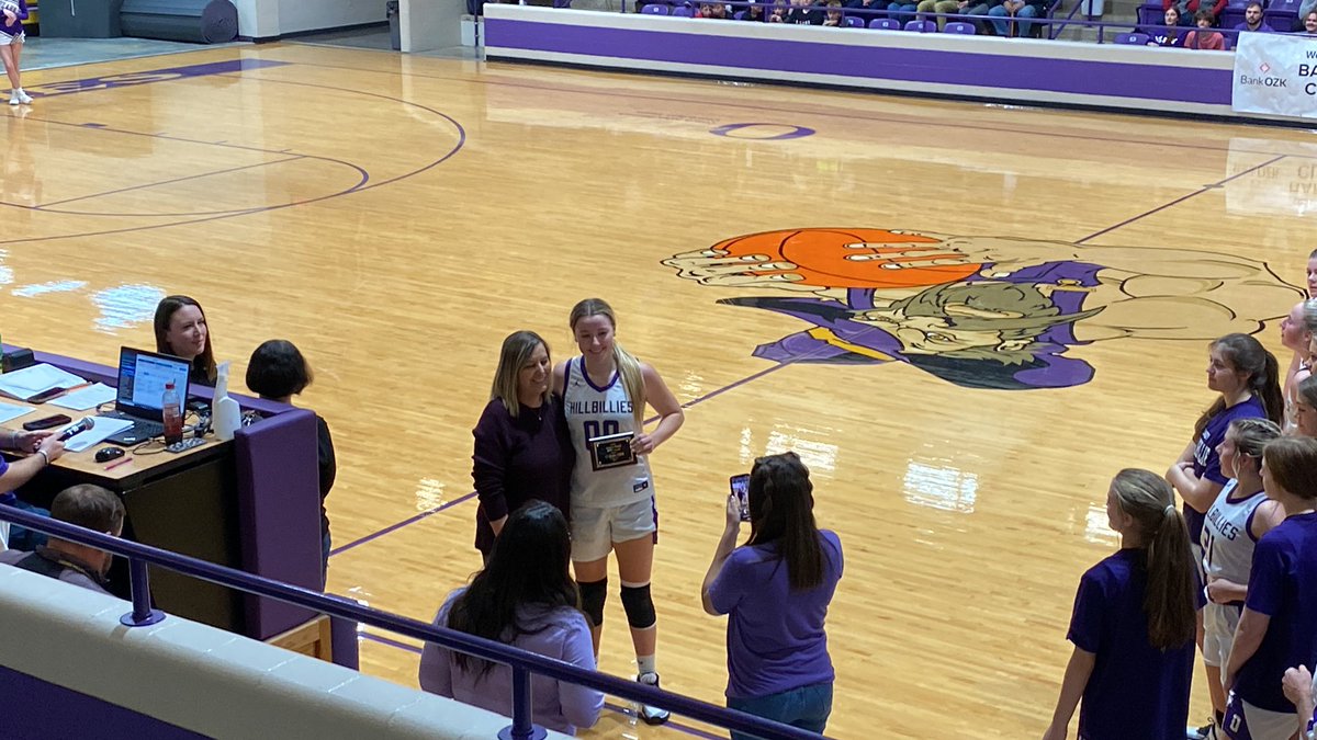 2022 Bank OZK Tournament Champions!! Briley Burns is honored with the Kendra Beard Tournament MVP award