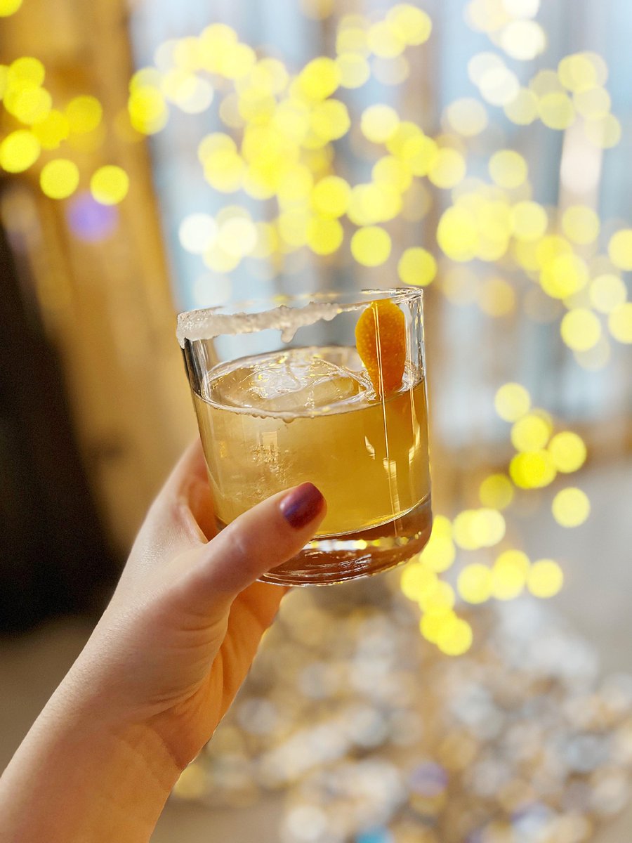 Level7RoofBar's tweet photo. We're one day away from a memorable evening on our rooftop bringing in 2023. ✨

Cocktails, small bites, rooftop views, live music, and our iconic Level7 ball drop.  🍾 

#NYE #NYEplans #Level7RooftopBar #Raleigh #visitnorthhills #visitraleigh #raleighfoodies https://t.co/heXW2JjZNF