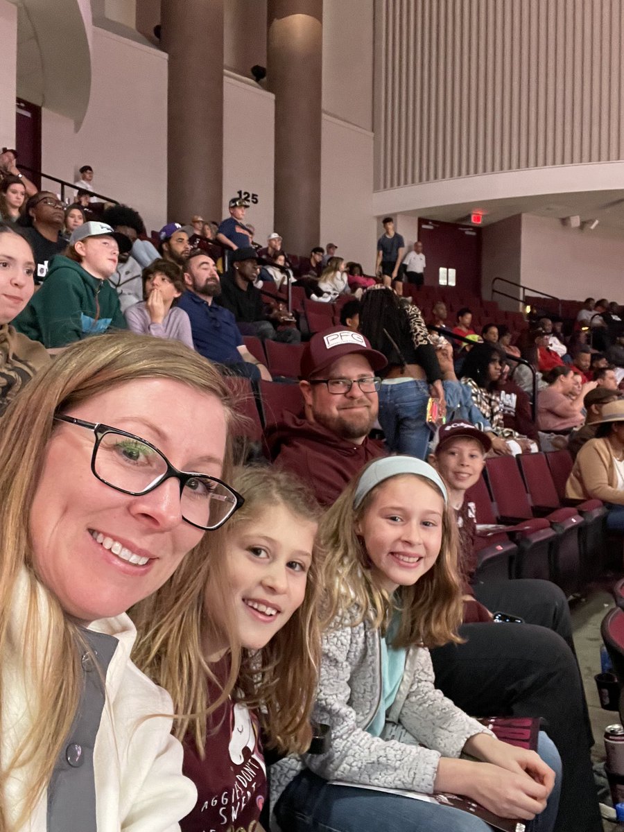 jwheeler2001's tweet photo. Great win tonight @TeamCoachBuzz &amp; @aggiembk !  These guys got to experience their first game and they loved it! https://t.co/8CbHwpXJ6w