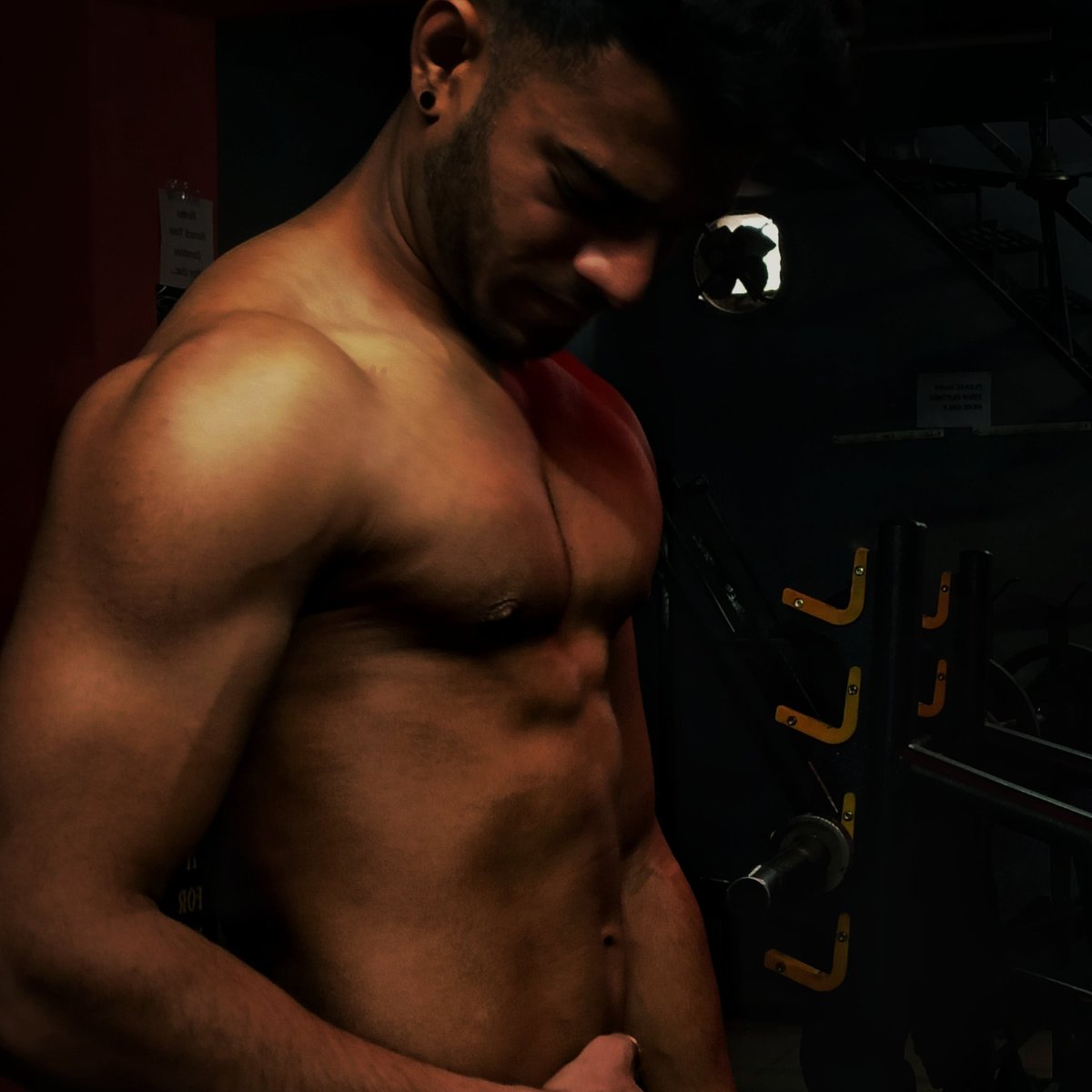 rahul0510_'s tweet photo. #NewProfilePic https://t.co/rhhTMIJdul