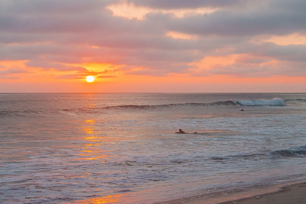 BeachTerraceInn's tweet photo. “It is almost impossible to watch a sunset and not dream.” Bern Williams 🌞 https://t.co/t2cZSscyDl