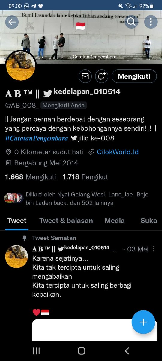 Teman teman yang baik hati,kalo berkenan tolong follow akun mas <a href="/AB_008_/">𝐀 𝐁 ™ ||</a> pasti difolbek deh.Akun militan NKRI orangnya baik banget.Akun yang saya pake sekarang juga dikasih sama Mas nya 😂😂😂