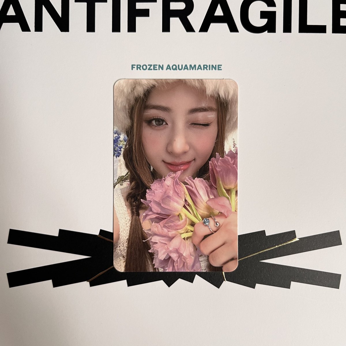 yonducart's tweet photo. wtt lft ph

have : yunjin tulips 
want : chaewon sourbelt 

— pc is fresh pull ( as in ngayon lang )
— mint condi 
— ANG FREETEA NI YUNJIN 

pref :
— onhand
— mint condi pls

mod : ggx direct

🏷 wtt lft ph lesserafim yunjin tulips chaewon sourbelt frozen aquamarine pc photocard https://t.co/EYYv0kQgCH