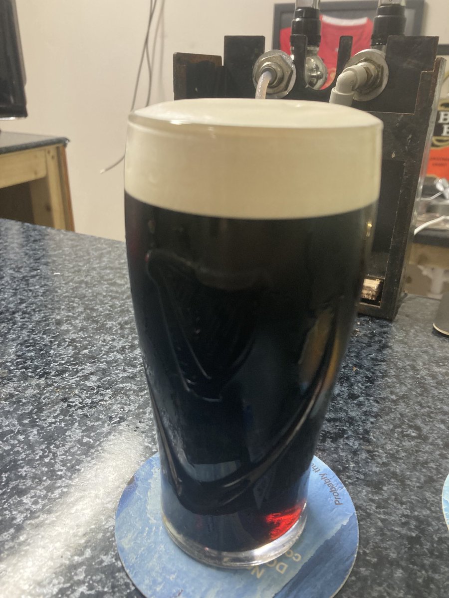 ⁦<a href="/3bucksleft1/">3bucksleft</a>⁩ creamy síbín pints