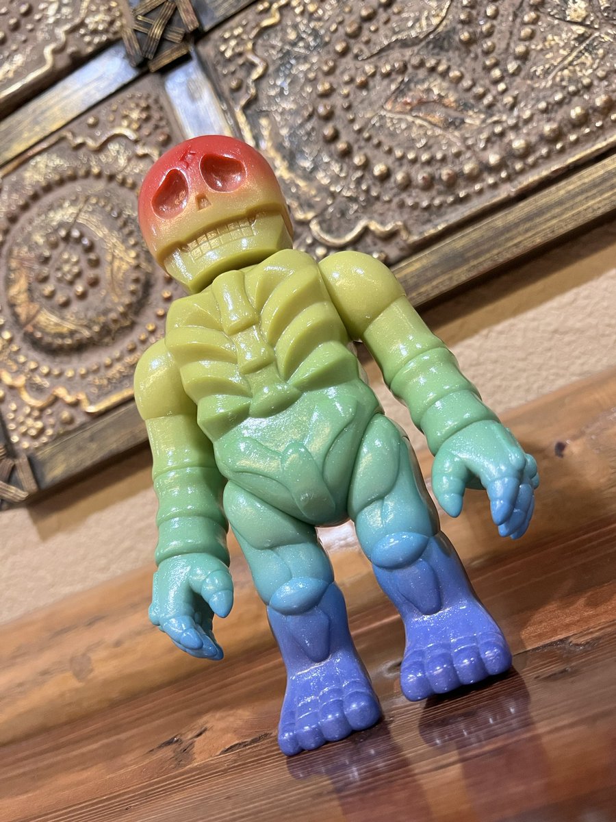 RickyTo828's tweet photo. #realhead #真頭 #真頭不滅 #真頭玩具 #sofubi #realxhead #RxH #RHND #sofubitoy #sofubitoys #delshf #茶色いブラウン #茶色 #しぇふ染め #dec30 #dec30th #dec302022 #weddingsnniversary #kalahariresort #kalahariresortwaterpark #presidentsuite @delshf https://t.co/U7j7qak2Wx