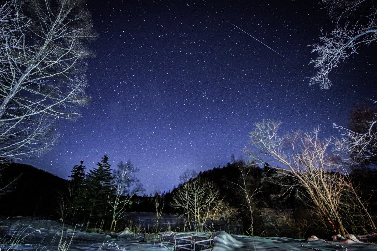 Menokami_Tenbo's tweet photo. 2022年最終日に見る星空と雪景色

#星 #星空 #星空写真 #東京カメラ部 #流れ星 #写真好きな人と繫がりたい #写真好きと繋がりたい #写真で伝える私の世界 #ファインダー越しの私の世界ᅠ #夜景 #雪景色 https://t.co/c3htBgD7eO