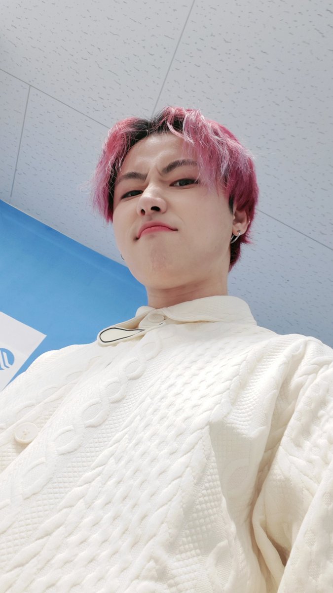 BLOCKB_JAPAN's tweet photo. ﾟ･*.🐝Thank you.🄱🄱🄲🐝.*･ﾟ 

♥️❷⓿❷❷♥️ 

#BLOCKB #블락비
#T2U #UKWON #유권 #ユグ https://t.co/QQOPtPiITV