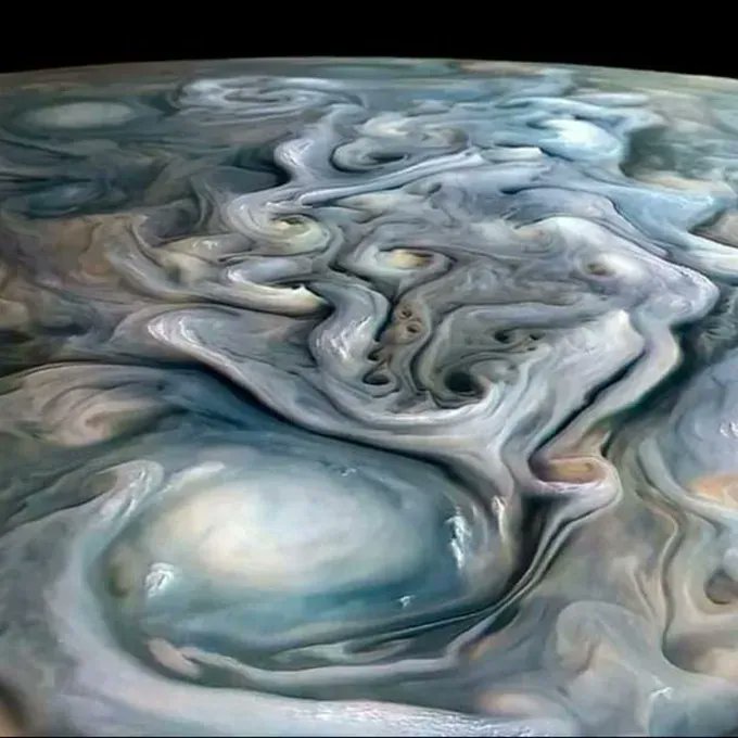 A closeup of Jupiter’s clouds from the Juno Spacecraft\
More: cutt.ly/WBpNygX