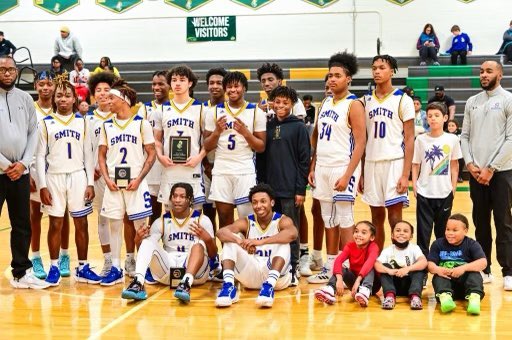 OscarSmithBball's tweet photo. Smith JV Boys wins the Catholic JV Christmas Invitational! #FAMILY https://t.co/wpSMJfoTNp