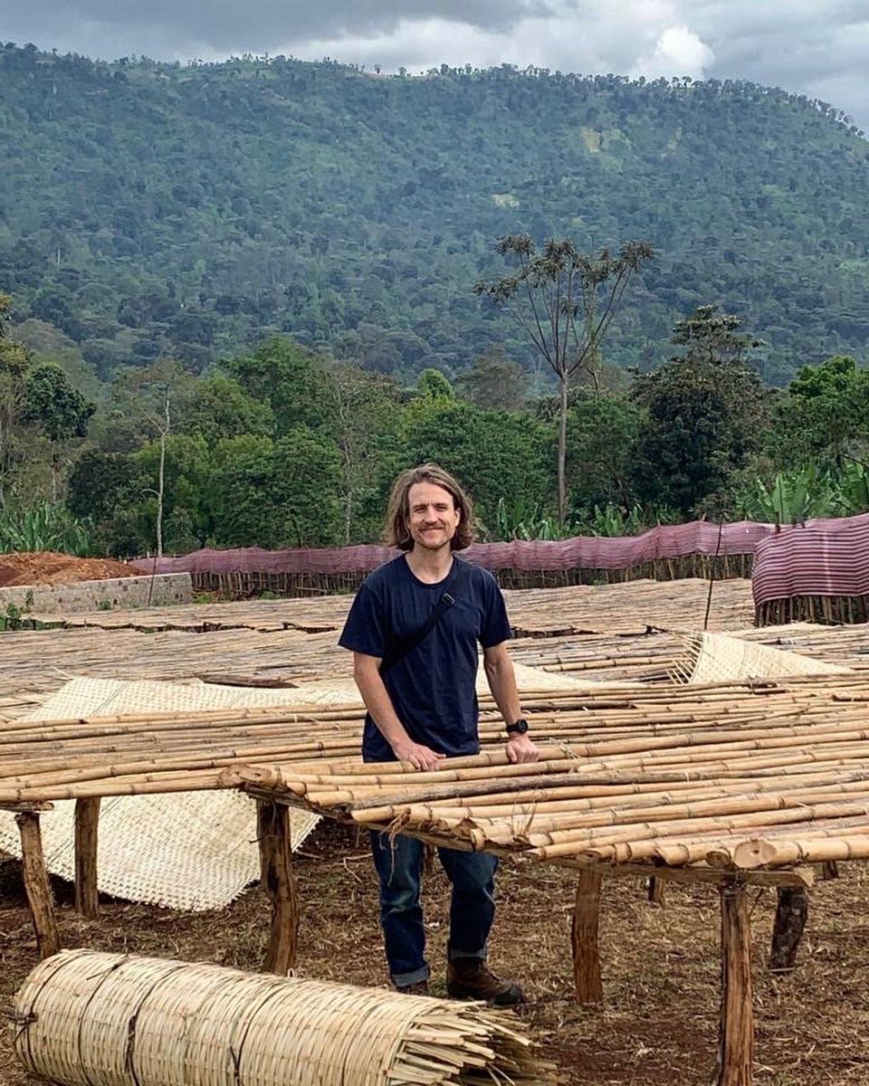 THEBARNBERLIN's tweet photo. Me and all our teams want to thank you for a great year. 2022 closes and we are looking back at many highlights. Here is to great coffees and the positive energy from coffee makers and lovers alike! ☕️🤎 https://t.co/bVS5VMpHsq