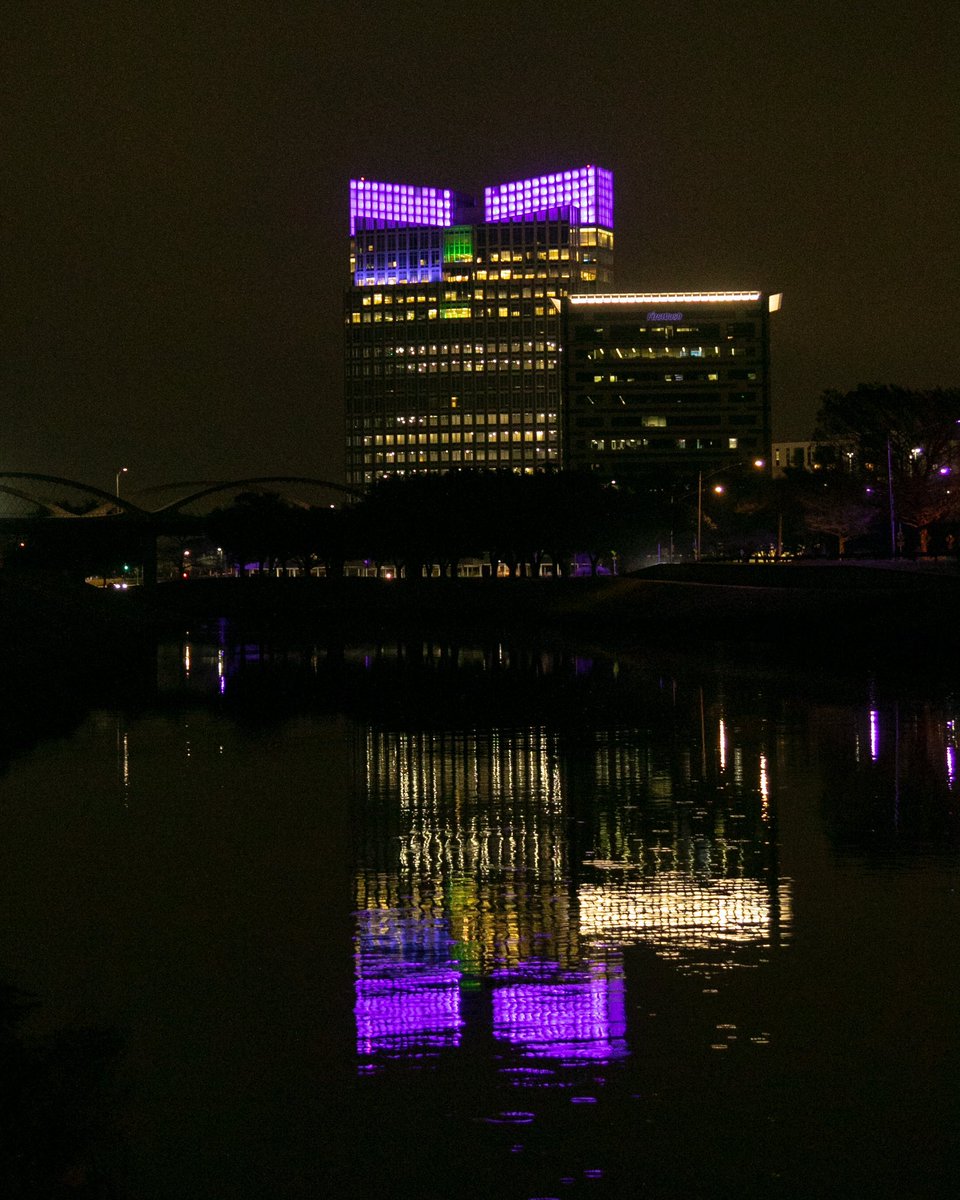 TCU_Athletics's tweet photo. 😍😍 Fort Worth tonight! 

#GoFrogs | #GoPurpleFriday https://t.co/fOZSNgJ1Dv