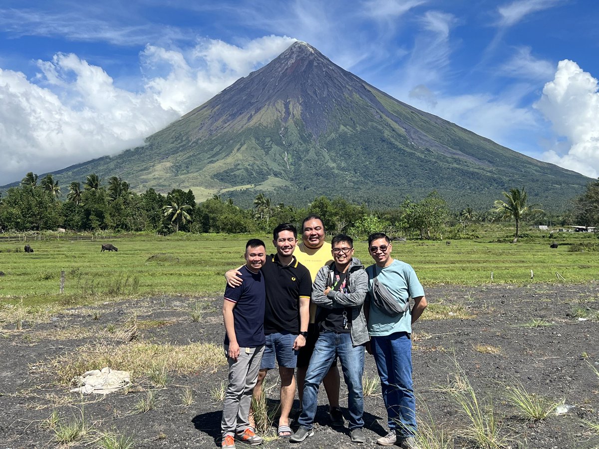 kikuchileo's tweet photo. An magagayon kaiba an Mt. Mayon. #hsbarkada https://t.co/HxKEqTpJSU