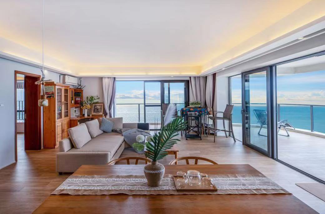 Say goodbye to 2022, and Hello 2023.
2022最后一天，当然要玩得开心啦🥳