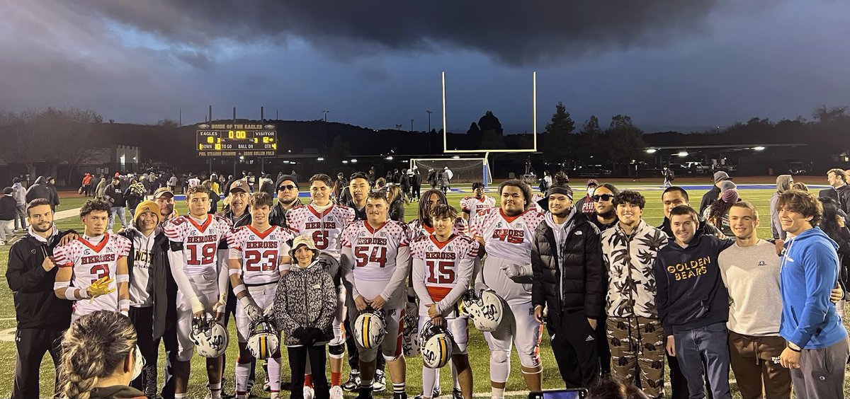 stfrancis_fb's tweet photo. It was great to see so many Lancers at the 2022 GSF Senior All-Star Game tonight! Thanks @GetSportsFocus for putting the game together https://t.co/tv4lpj8onK