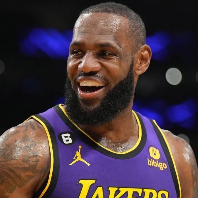 LeBron’s last 10 Games:

35 PTS - 5 REB - 5 AST
33 PTS - 9 REB - 9 AST
30 PTS - 9 REB - 4 AST
33 PTS - 7 REB - 9 AST
31 PTS - 6 REB - 11 AST
34 PTS - 2 REB - 8 AST
38 PTS - 6 REB - 5 AST
28 PTS - 7 REB - 5 AST
27 PTS - 9 REB - 6 AST
47 PTS - 10 REB - 9 AST

Unbelievable. 👑