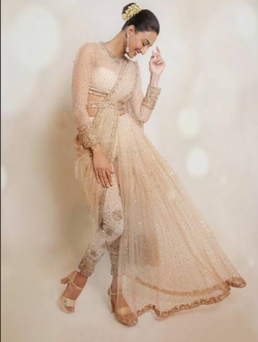 Good morning sunshine <a href="/IamEJF/">Erica J Fernandes</a> &amp; #ejfians.
Have a great enjoyment on the last day of year 2022...

#EricaFernandes