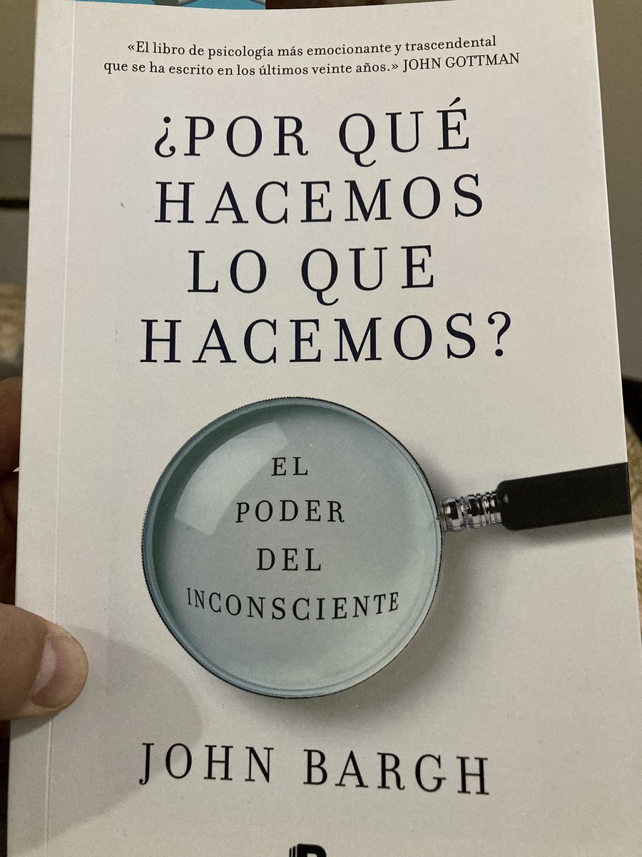tiberiotorres's tweet photo. Un muy interesante libro!! Al terminar de leerlo comentaré que me ha parecido @cuentaloquelees https://t.co/89eirDqWYi