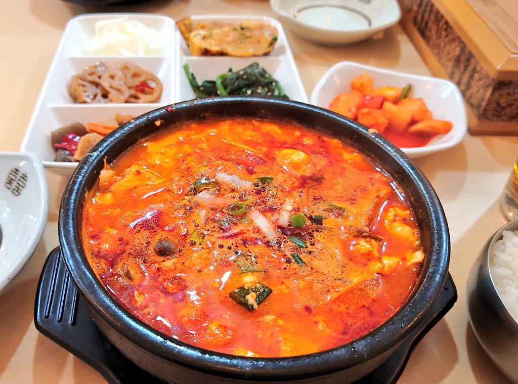 miyotage's tweet photo. 久しぶりの漢松🍲スンドゥブ https://t.co/9I2x4cTICO