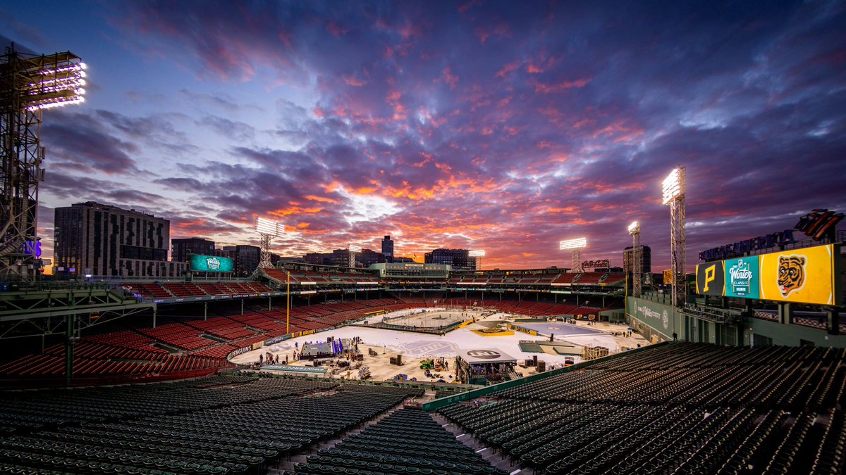 Aaron Frutman (@aaronfrutman) on Twitter photo Beaut of a day
#WinterClassic2023 Beaut of a day
#WinterClassic2023