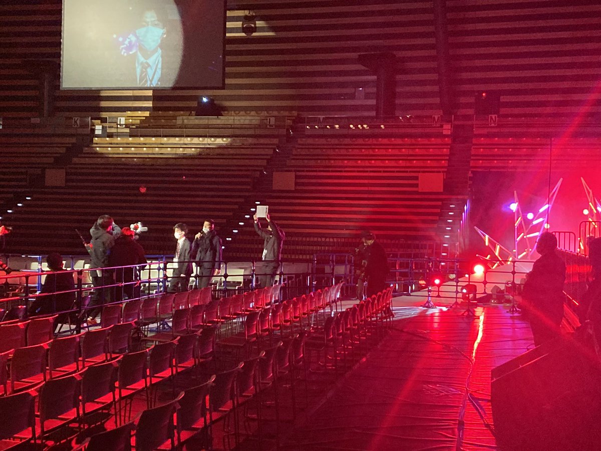 決戦まであと5時間❗️

リハーサルも大詰めです❗️

WBO・WBA世界スーパーフライ級王座統一戦🔥
🇯🇵 #井岡一翔 vs #フランコ 🇺🇸

31日(土)午後5時〜
#TBS 系列全国生中継⚡️
#ボクシング 
#大晦日