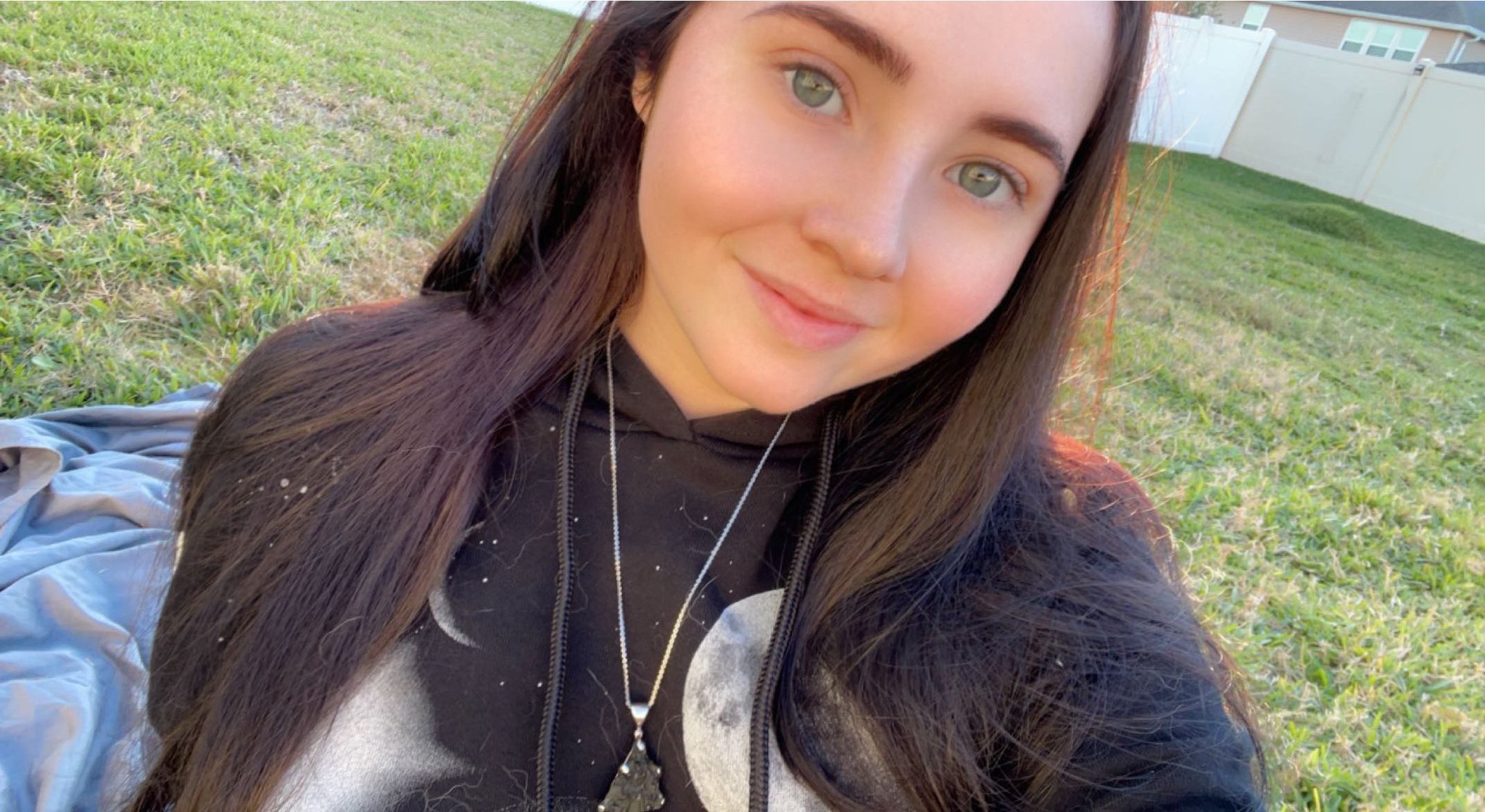 TW Pornstars - 1 pic. Jewel / Megan 💕. Twitter. I am so blessed. Also doggy photobombed me 😂. 3: