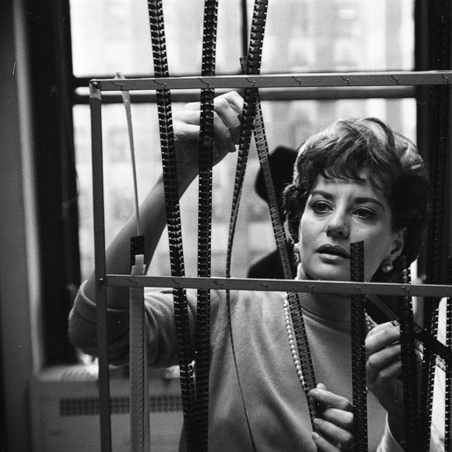 TheViewReacts's tweet photo. Rest in peace to the legend herself ♥️ https://t.co/UKn6rxsC8i