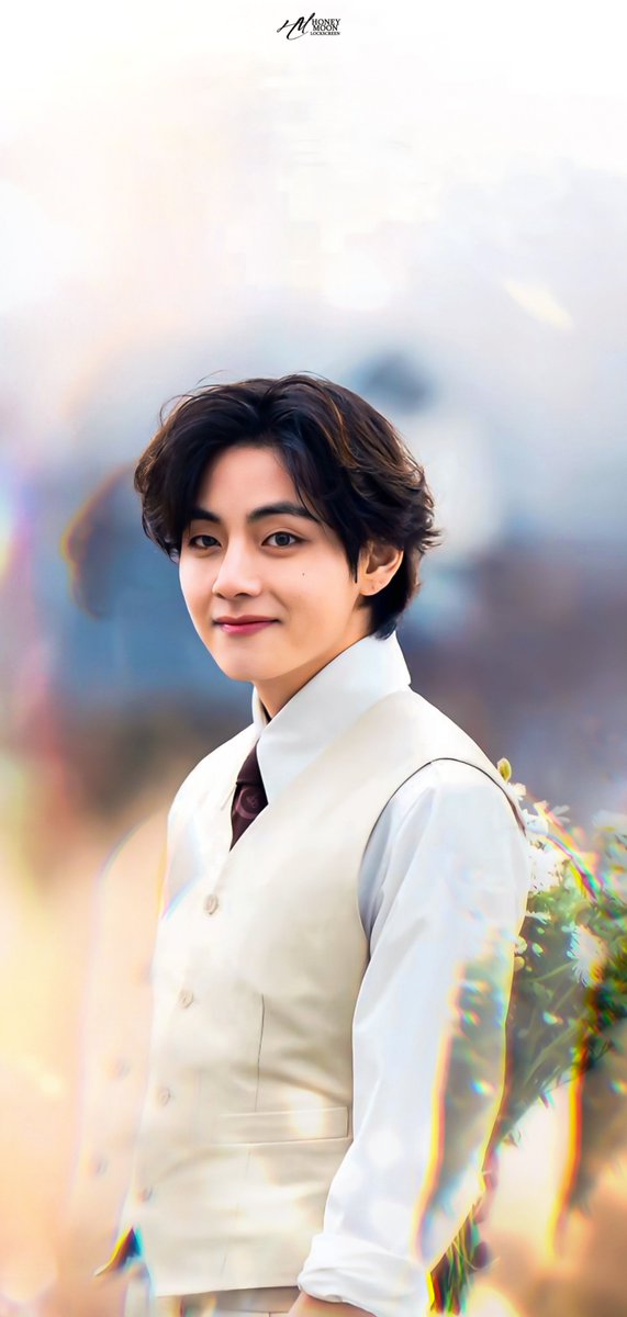 honeymooneditss's tweet photo. [naver post] Me, Myself, and V ‘Veautiful Days’ (3/2) @BTS_twt

 - 🐝
 
#방탄소년단진 #BTS #HappyBirthdayTaehyung #TAEHYUNGDAY #V #뷔 #VeautifulDays #TAEHYUNG #TAE #btswallpaper #btslockscreen #armyedits https://t.co/UwYlcbat6B