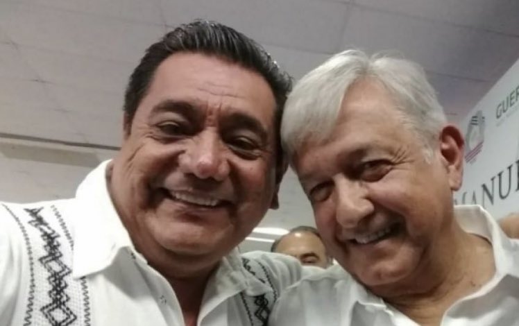 Anonymouspresta's tweet photo. El cacas fue el tirano del año o se lo tiraron del Anastacio , ya no entendí el HT  #AMLOTiranoDelAno https://t.co/7qisUJYuDk