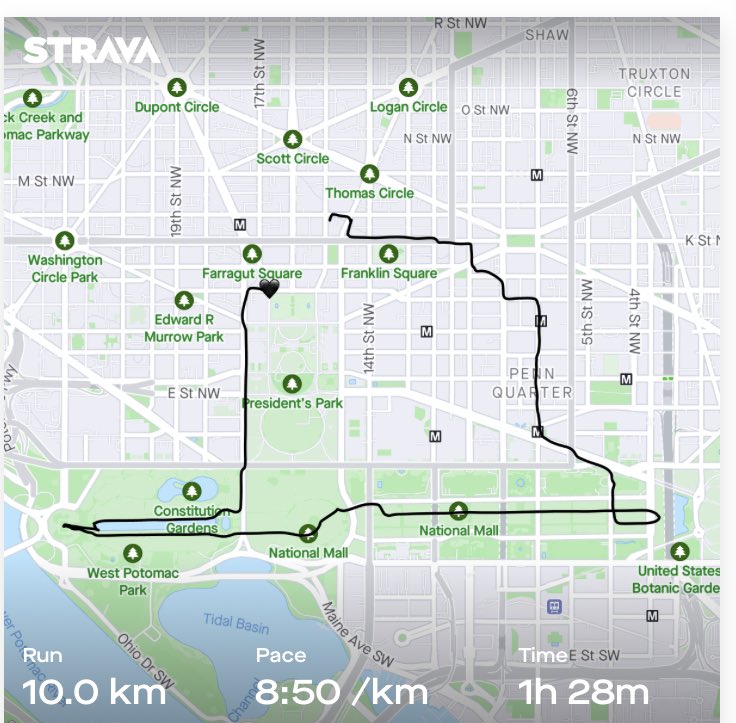 ericakeperica's tweet photo. Slow -3*C run with lots of stops for photos and also for the many many traffic lights. Awesome run😍 #runningpunks #runners #runningslow https://t.co/lmU6SKDLB2