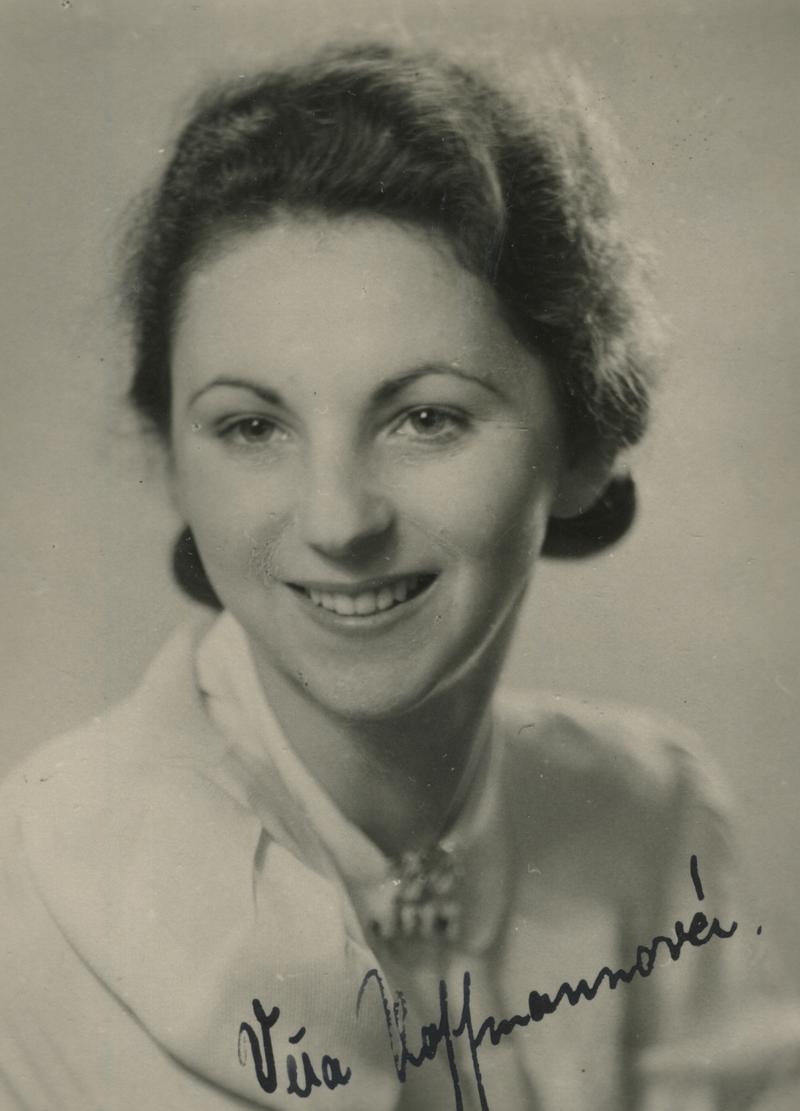 AuschwitzMuseum's tweet photo. 31 December 1918 | A Czech Jewish woman, Věra Langendorfová, was born in Prague. 

She was deported to #Auschwitz from #Theresienstadt ghetto on 16 October 1944. She did not survive. https://t.co/Jn7MwL328T