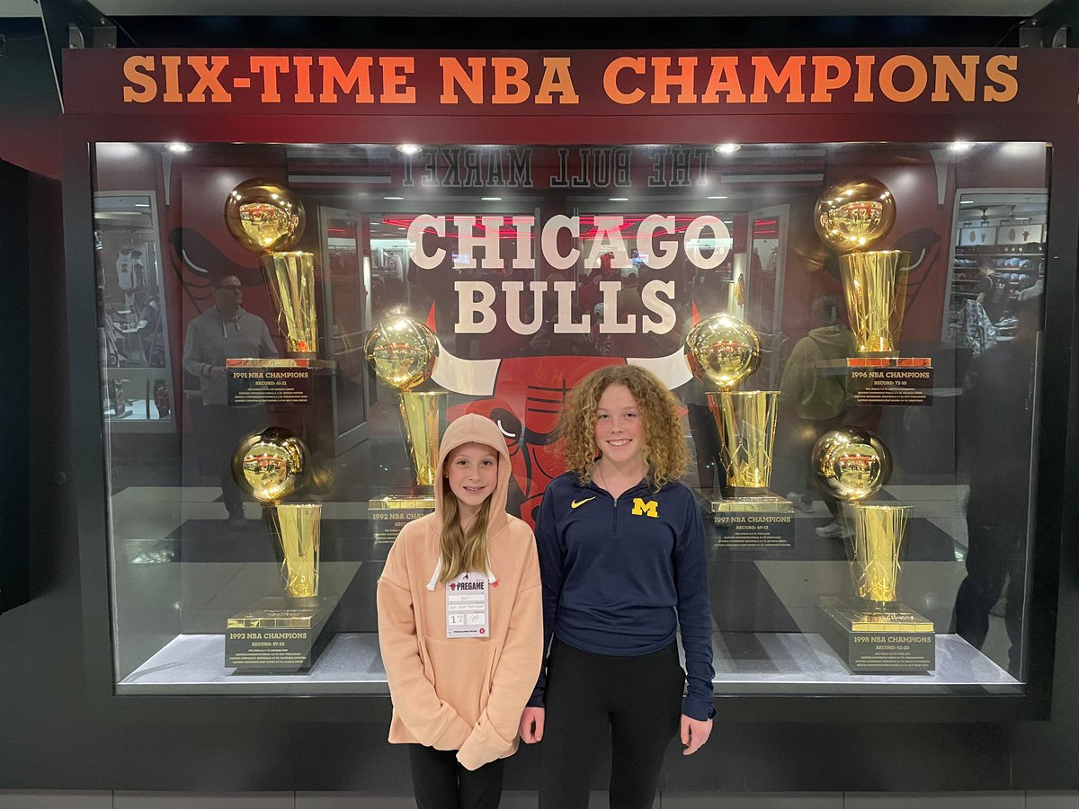 Unfortunately did not make it to AZ for @UMichFootball, but found ourselves on the floor of the @chicagobulls vs @DetroitPistons game and got to meet @JohnBeilein and see @Jbart20! What a night! #GoBlue @umichbball #HubbardSisters #dadisthebesttitle