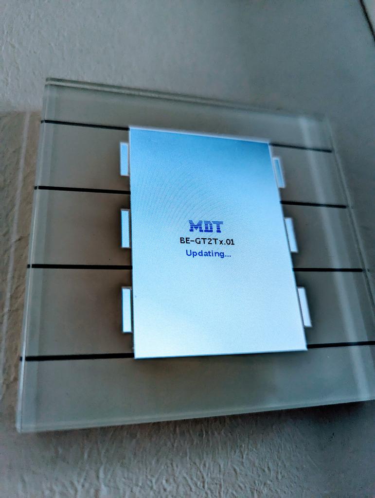 Time to update the switches / buttons in our #KNX smart home #MDT