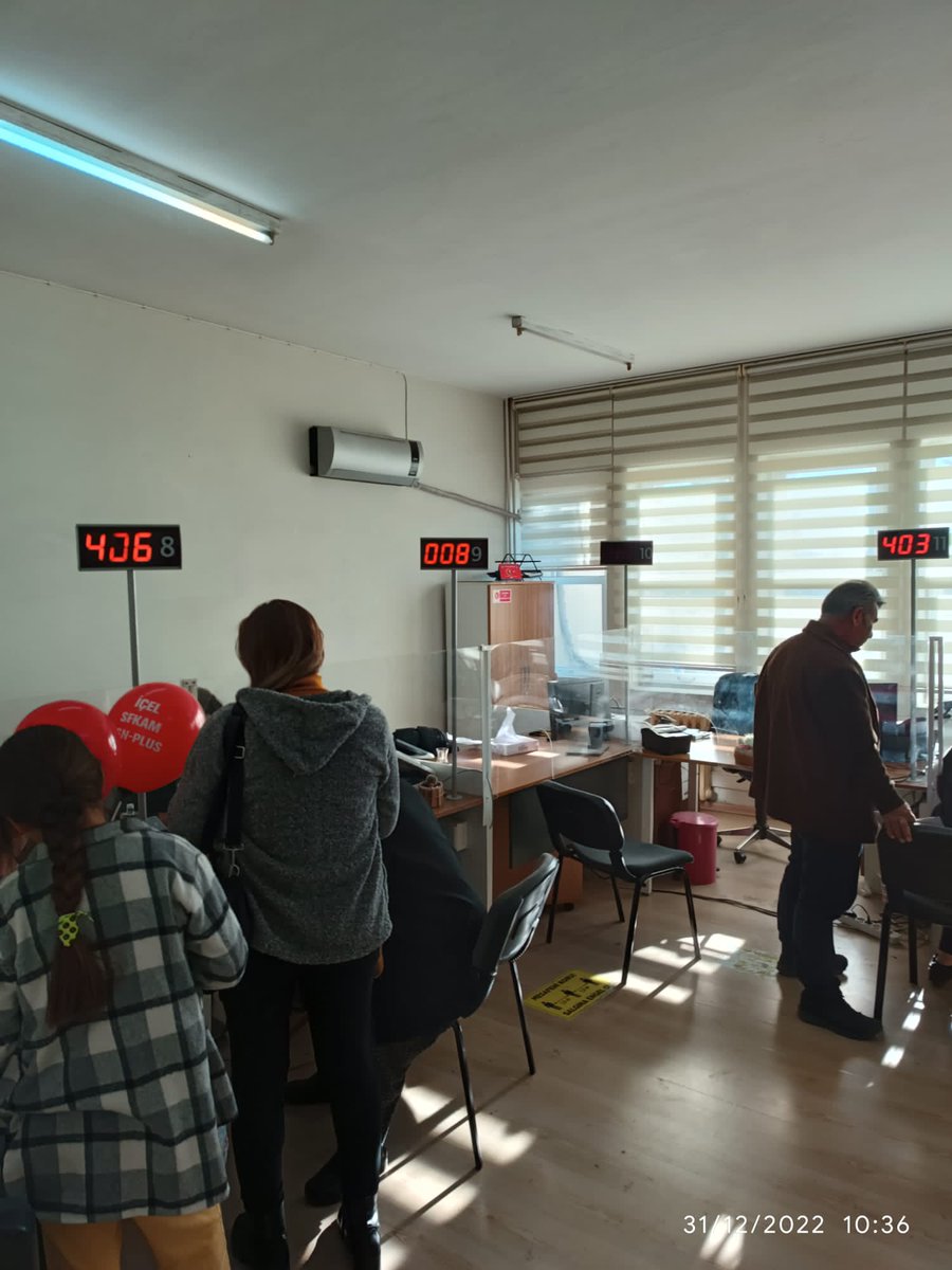 2022'nin son gününde de Vatandaşlarımızın taleplerini karşılamak mağduriyetlerin önüne geçmek için personelimizle özverili bir şekilde çalışıyoruz. #HayatınızınHerAnında 
<a href="/TCNufus/">Nüfus ve Vatandaşlık İşleri Genel Müdürlüğü</a> <a href="/sefikaygol/">Şefik AYGÖL</a> <a href="/g_tarsus/">T.C. Tarsus Kaymakamlığı</a> <a href="/kayasinasi0001/">sinasi kaya</a> <a href="/MersinValiligi/">Mersin Valiliği</a>