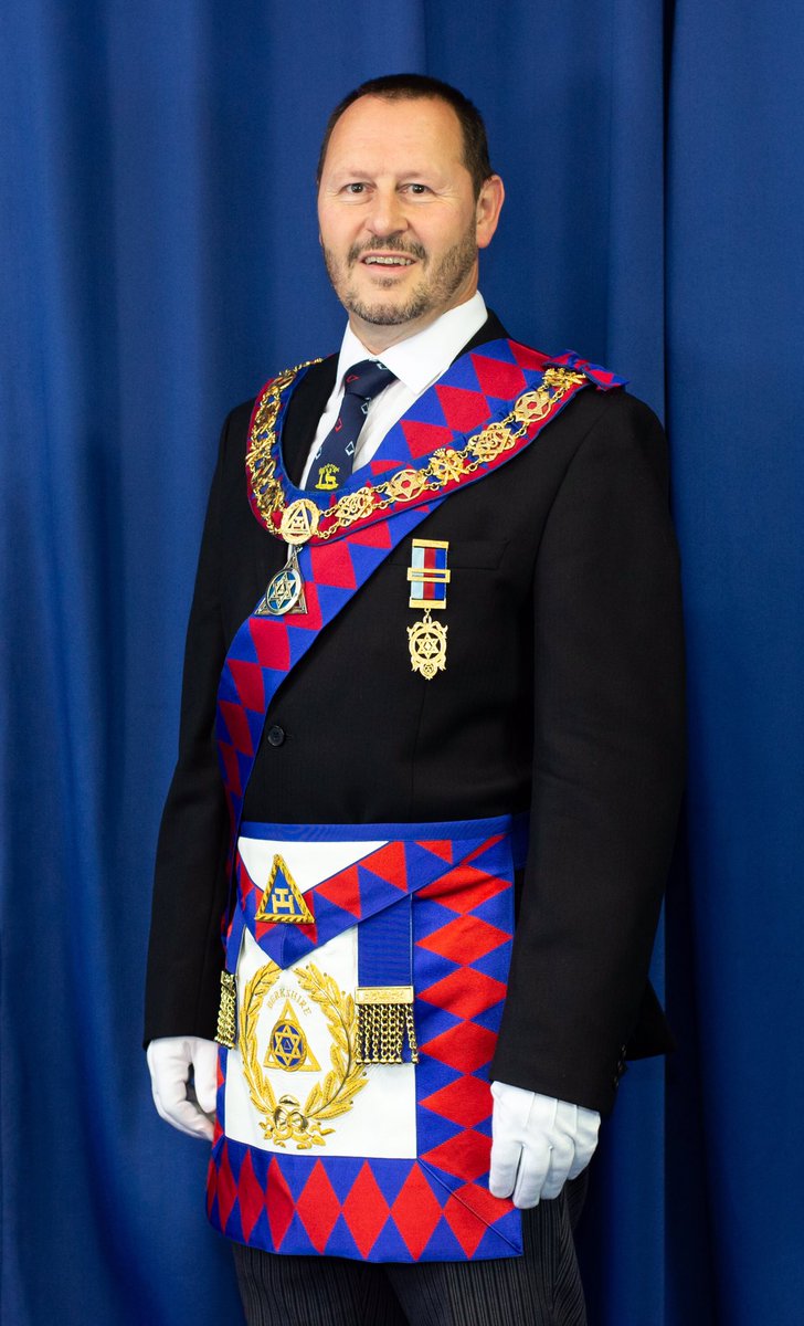 BerksPGC's tweet photo. A New Year message from our ME Grand Superintendent Ian Hopgood.
#Freemasonry #HRA #HappyNewYear https://t.co/NlhVF8qo2v