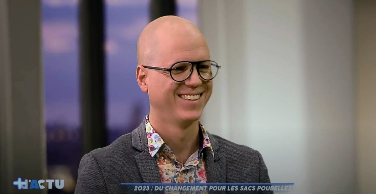 Je défends une collecte des déchets adaptées aux quartiers, pas exclusivement réalisées par sacs en porte-à-porte, mais aussi via des point d'apport volontaires par exemple.
Il faut supprimer tant que possible les sacs poubelles de nos trottoirs. bx1.be/emission/dactu…