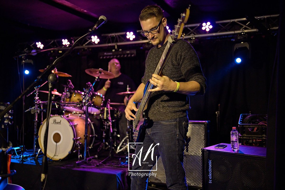 SycamoreRowBand's tweet photo. Happy new year everybody!! 
No matter what you’re doing, we hope you all have a rocking time tonight seeing in the new year. 
From all of us here at Sycamore Row!! 🤘
#bassist #drummer #SycamoreRowband #music #rockmusic #AlternativeRock #alternative #gig #actionshot #HappyNewYear https://t.co/xQU3miPpI6