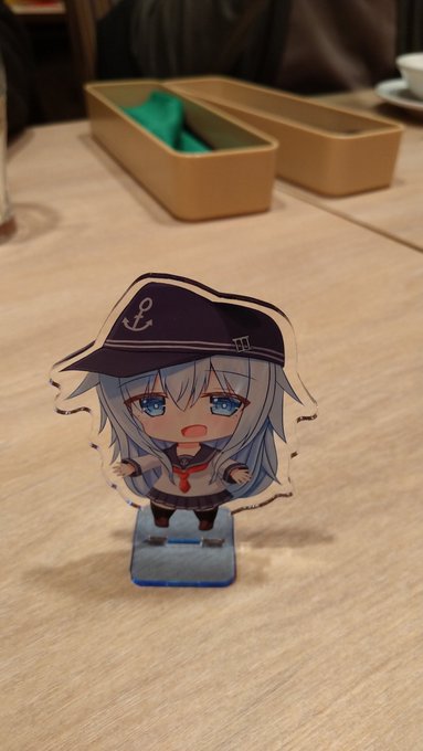 謎の食事会に来た 