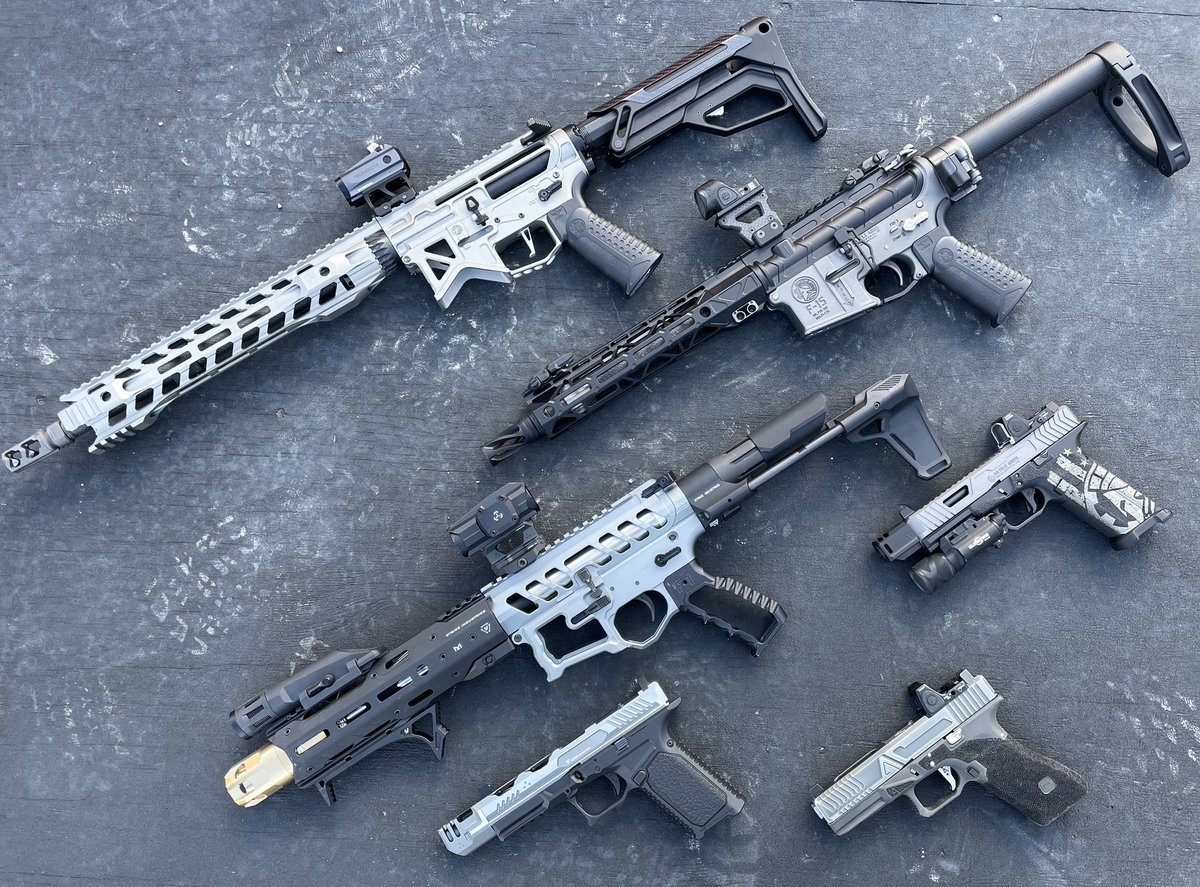 K24_SPM's tweet photo. 2022は #tokyosabagepark で撃ち納め。鬼カスタムのクライタックにはじまり、今回はPTWを組んで頂き更なる沼にハマりましました。 サバパの風間さんありがとう🔥
装備では #MILITIVE のGBRSにはじまり、、
競技系もはじめるなどサバゲ三昧の一年でした!
来年も皆様宜しくお願い致します🔥 https://t.co/M9CldKqCL3