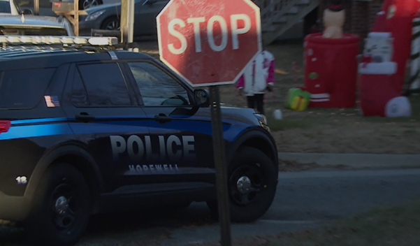 WTKR3's tweet photo. 8-year-old girl killed in Virginia drive-by shooting https://t.co/9J2mMAyv8V https://t.co/wArp2O4FHa