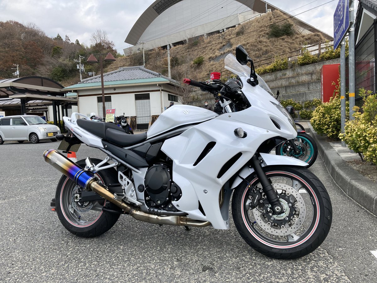 snake_komaje's tweet photo. bandit1250fに乗り換えー
そして2022年走り納め https://t.co/MtOyXQdp4d