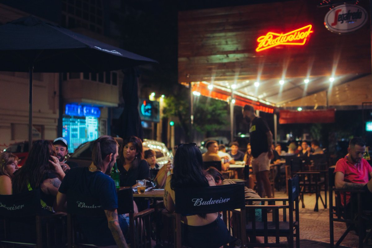 draxxotienda's tweet photo. La esquina más linda, totalmente renovada ♥️ gracias @budweiser_ar y bienvenida a esta hermosa familia 🍻 https://t.co/3U73psULlb