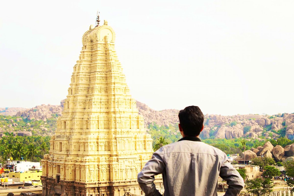 ashu_nauty's tweet photo. अतीत कितना ही खूबसूरत क्यों न हो, उसे दोबारा जिया तो नहीं जा सकता, अतीत से प्रेरणा जरूर ली जा सकती है।

 #hampi #Dec2019 https://t.co/YYYl1wKpA9