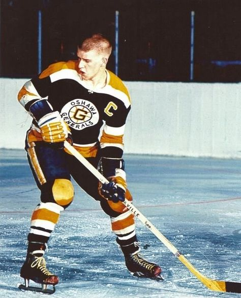 hockey_samurai's tweet photo. Bobby Orr sportin the Spoked...G. Orr cracked the Oshawa Generals as a 14 year old (!!!) and in his last year of Jr. put up 94 points in 47 games with 38 goals. https://t.co/NCH56NuCYc
