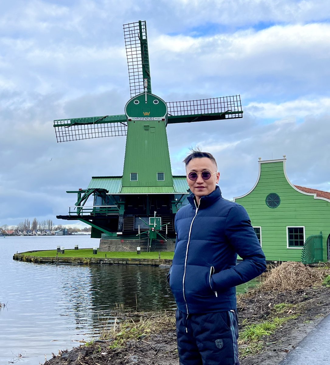 EddieSong10's tweet photo. Happy New Year 2023 everyone 
Netherlands 🇳🇱 Dec2022 https://t.co/t7ei7jh3Nl