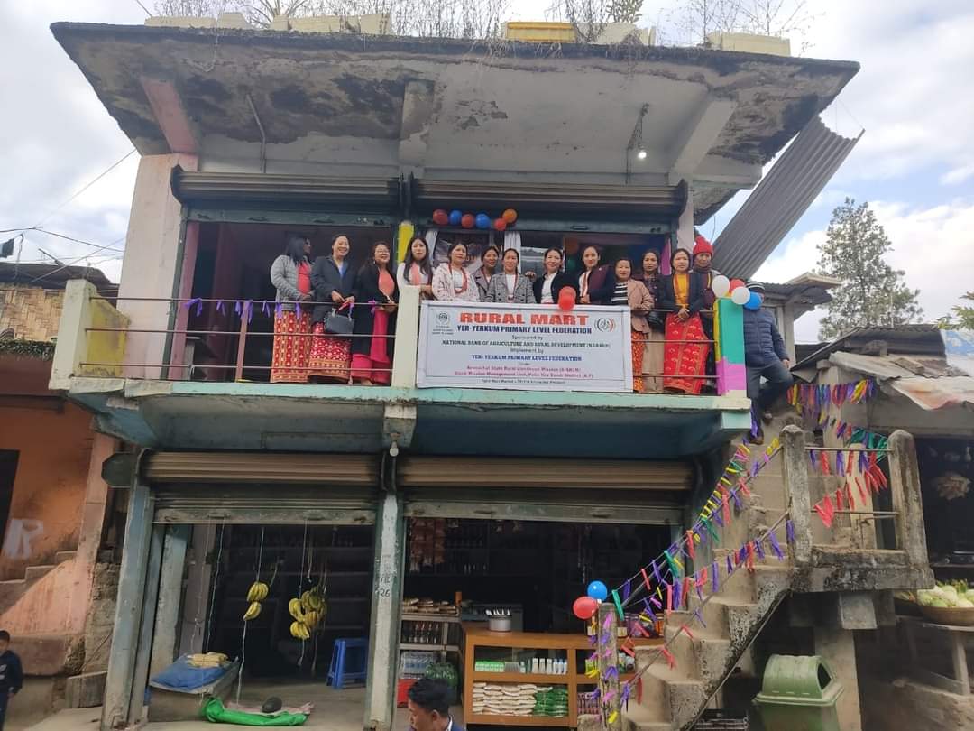 MyGovArunachal's tweet photo. A #NABARD-sponsored rural market was inaugurated by Shri Partho Saha, GM NABARD, in the Kra Daadi district. Dedicated to the Yer-Yerkum PLF SHG Group, this market will aid the locals in the generation of additional income and employment at the grass-roots level. https://t.co/JACNJMubu2